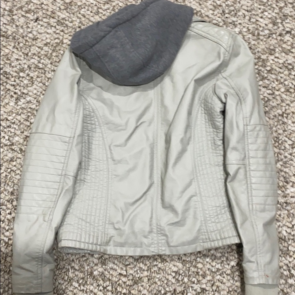 jacket - Picture 5 of 5